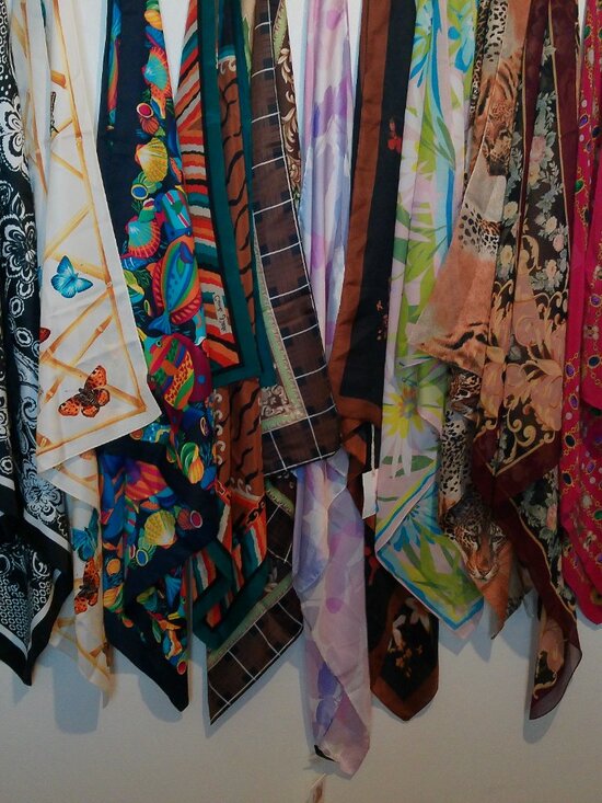 Eleven Large Square Silk Like Scarf Bandanna Satin Scarf Wrap Shawl 35"x35" - Picture 2 of 11